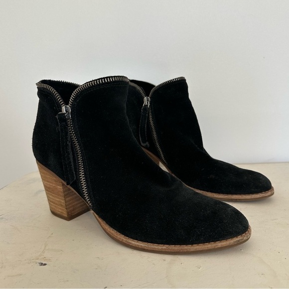 Dolce vita jana black suede pointed toe zipper ankle boots - Picture 2 of 11